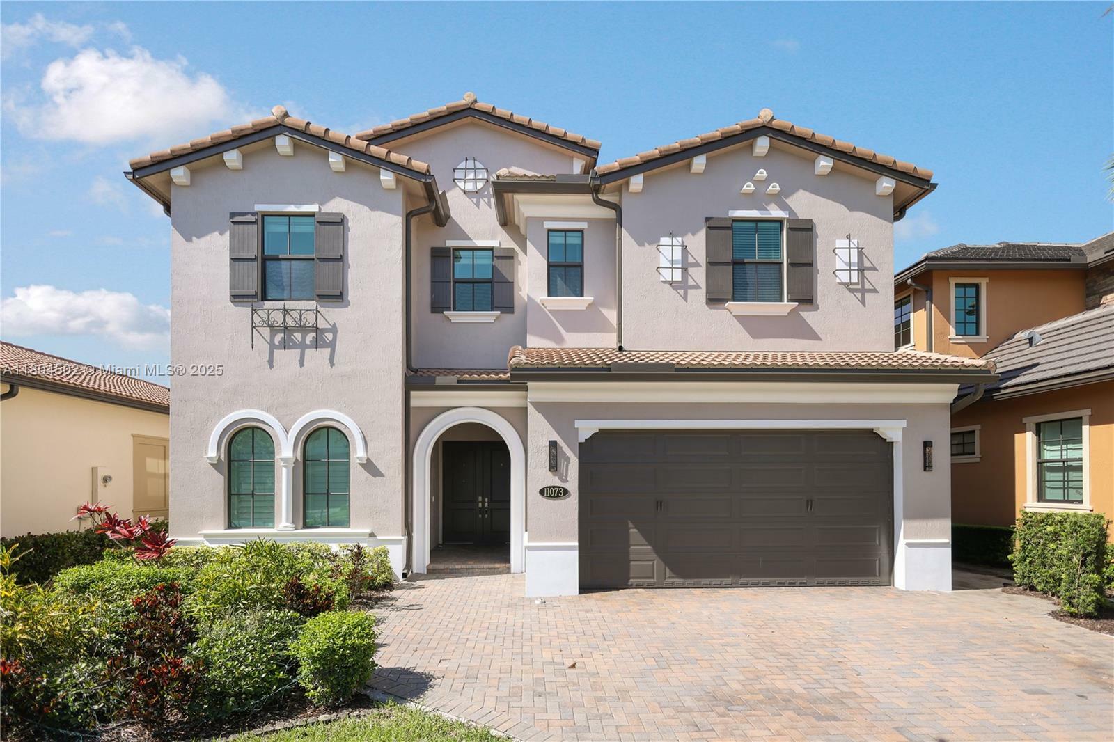 Property Photo: 11073 N Meridian Dr N FL 33076