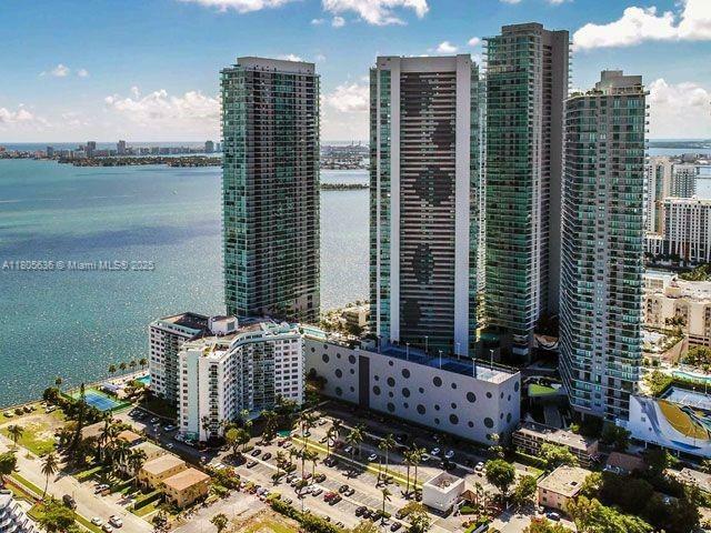 Property Photo: 650 NE 32nd St 4201 FL 33137