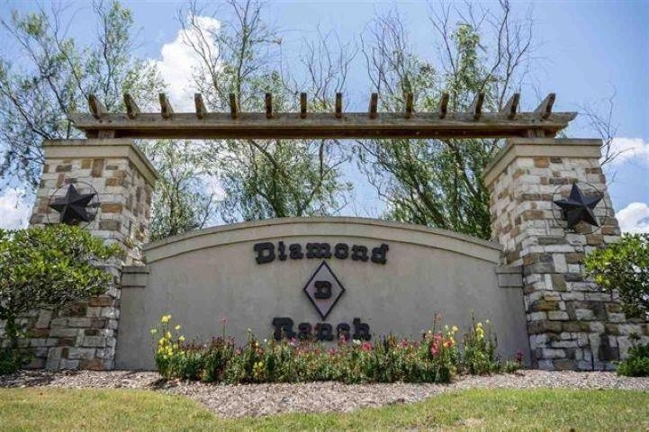 Property Photo: 3280 S Pine Island Levee Rd TX 77713