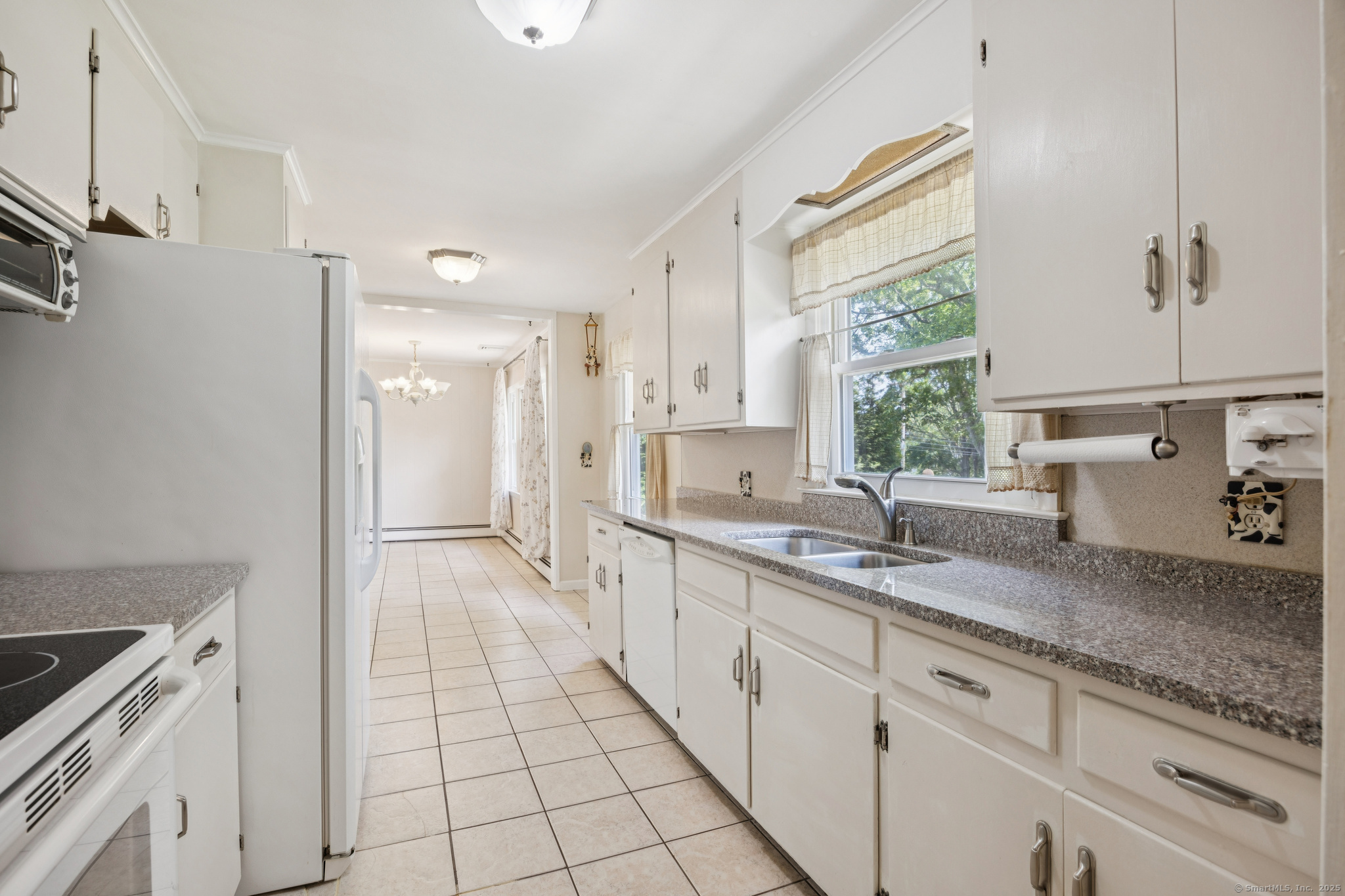 Property Photo: 15 Kings Highway CT 06473