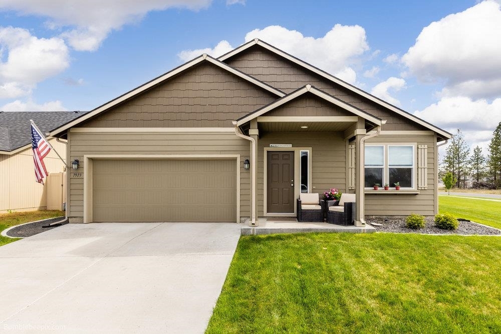 Property Photo: 7919 W 55th Ave WA 99224