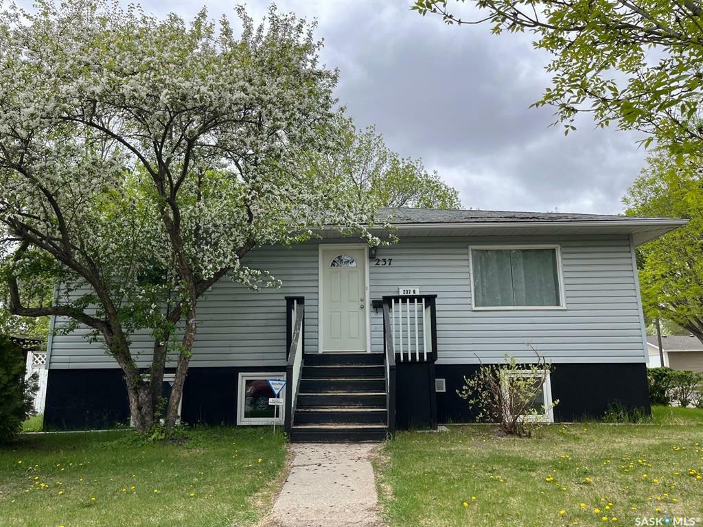 Photo de la propriété: 237 Witney Avenue N SK S7L 3M2