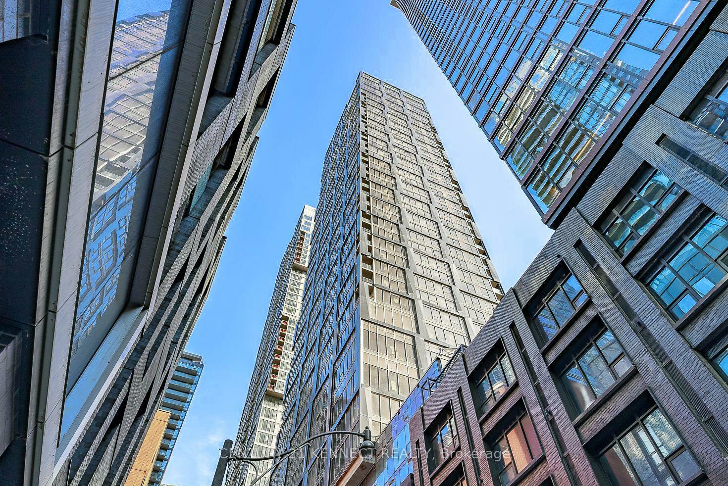 Property Photo: 15 Mercer Street 2802 ON M5T 0T8