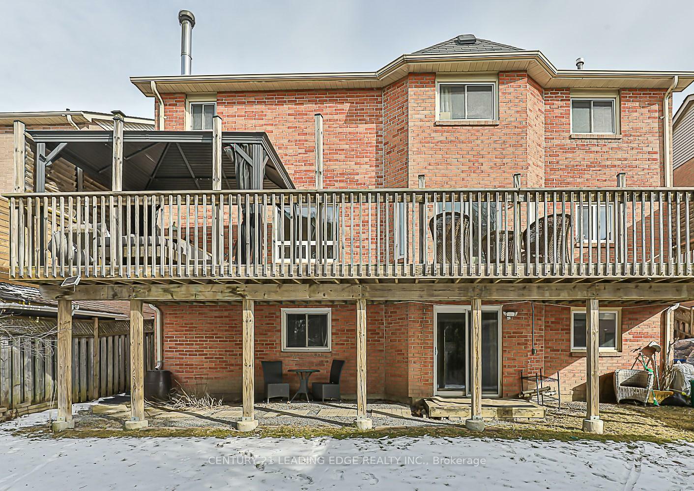 724 Barnes Crescent  Oshawa ON L1J 8K1 photo
