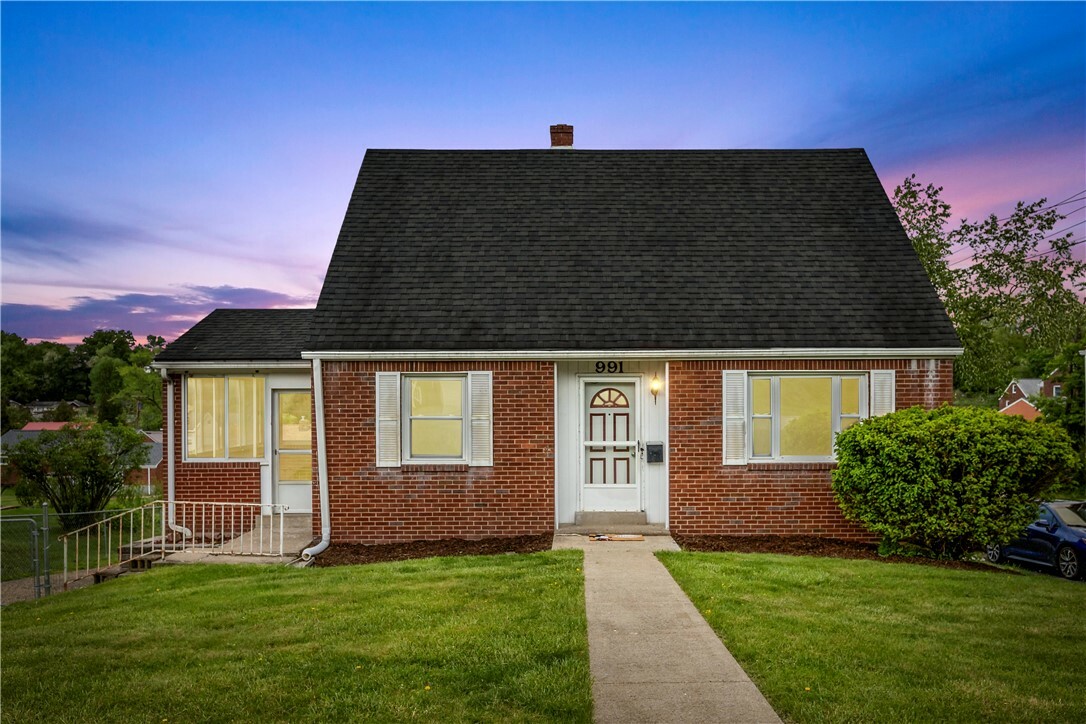 Property Photo: 991 Homer Avenue PA 15237