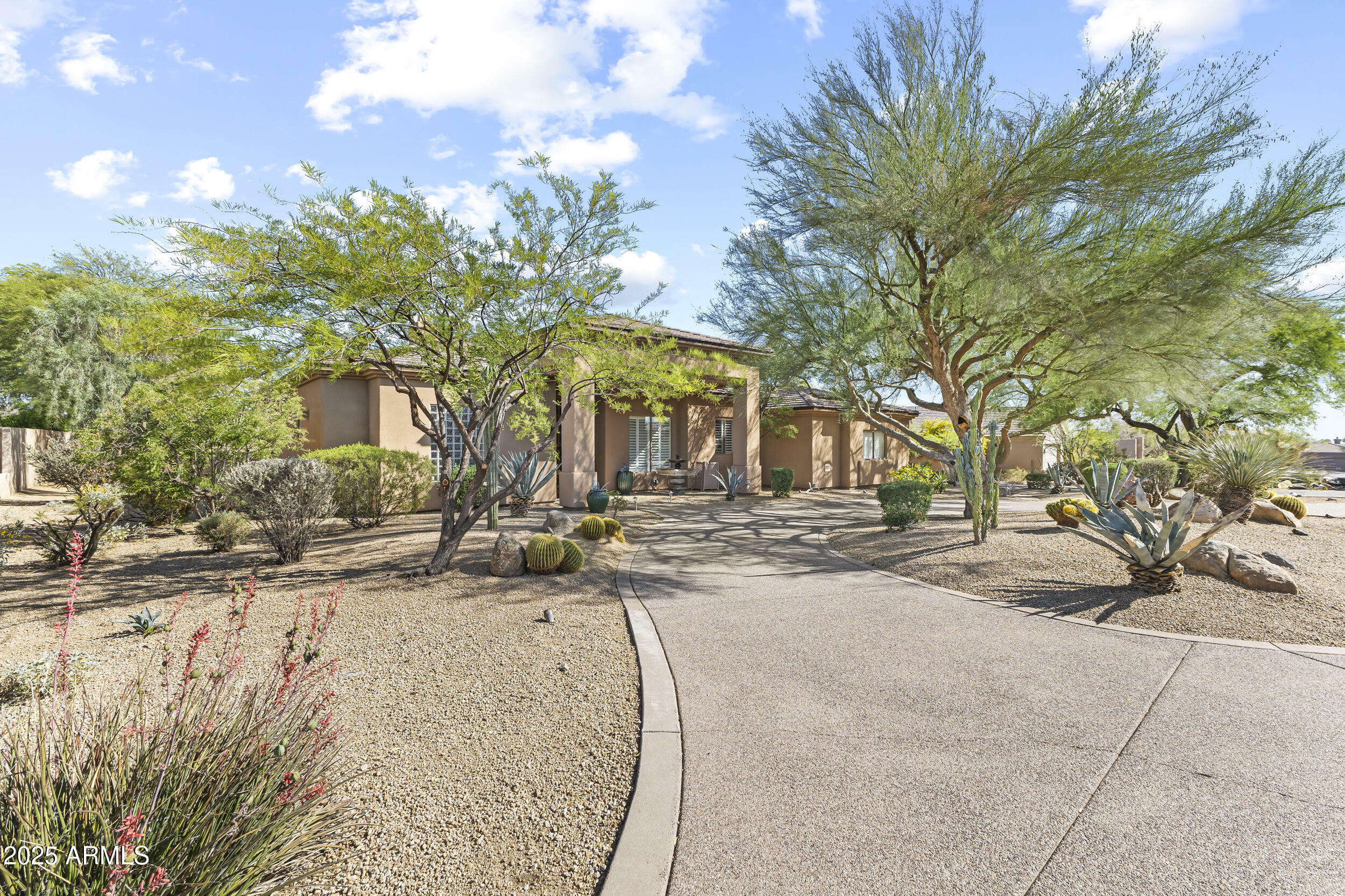 Property Photo:  7335 E Quail Track Road  AZ 85266 