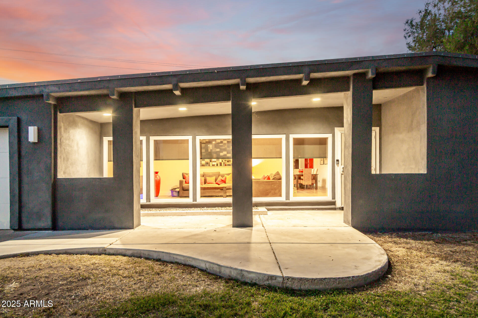 Property Photo: 6746 E Monterosa Street AZ 85251