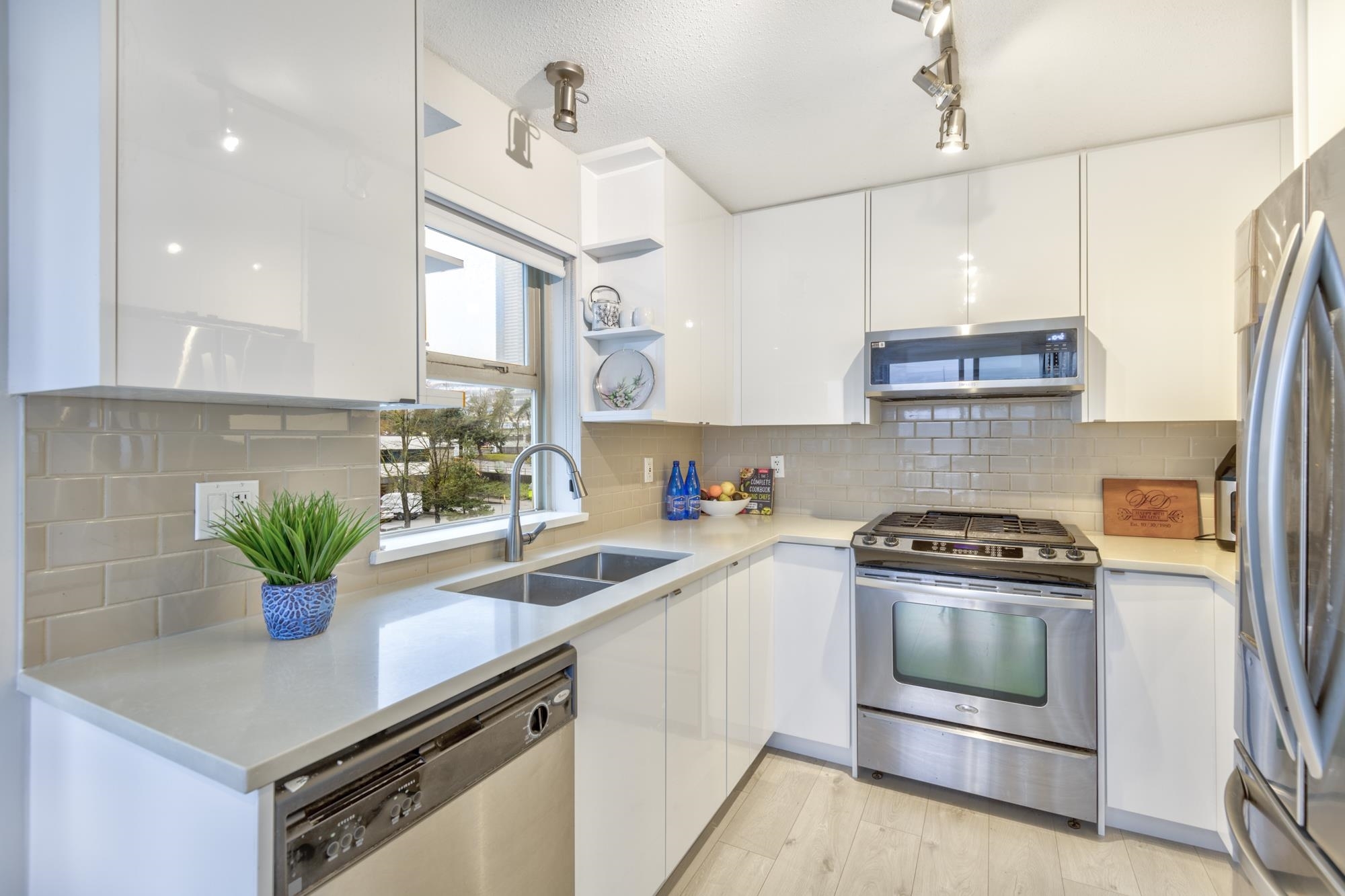 Property Photo: 4728 Dawson Street 305 BC V5C 0A9
