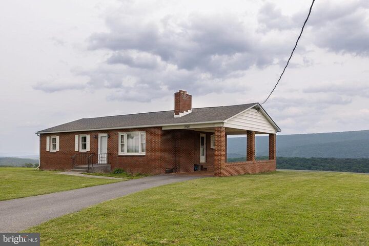 Property Photo: 2725 Carpers Pike VA 22637