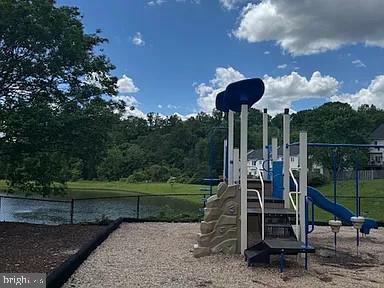 Property Photo: 14150 Cuddy Loop 202 VA 22193