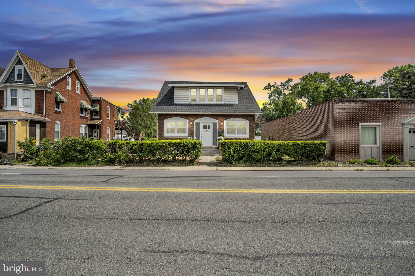 Property Photo: 2321 Walnut Street PA 17103