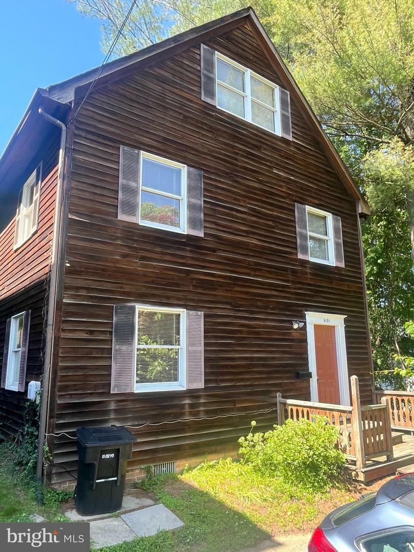 Property Photo: 5151 19th Road N VA 22207