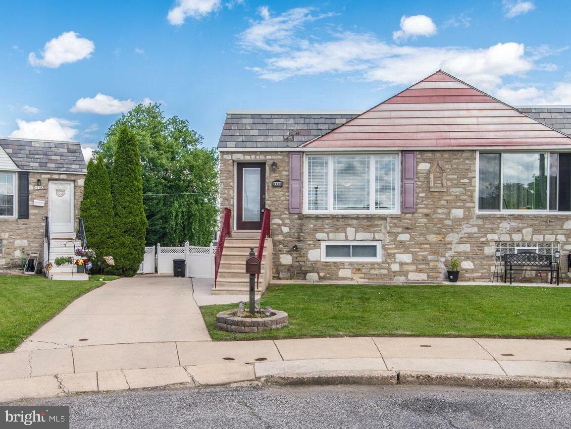 1126 Griffith Street  Philadelphia PA 19111 photo