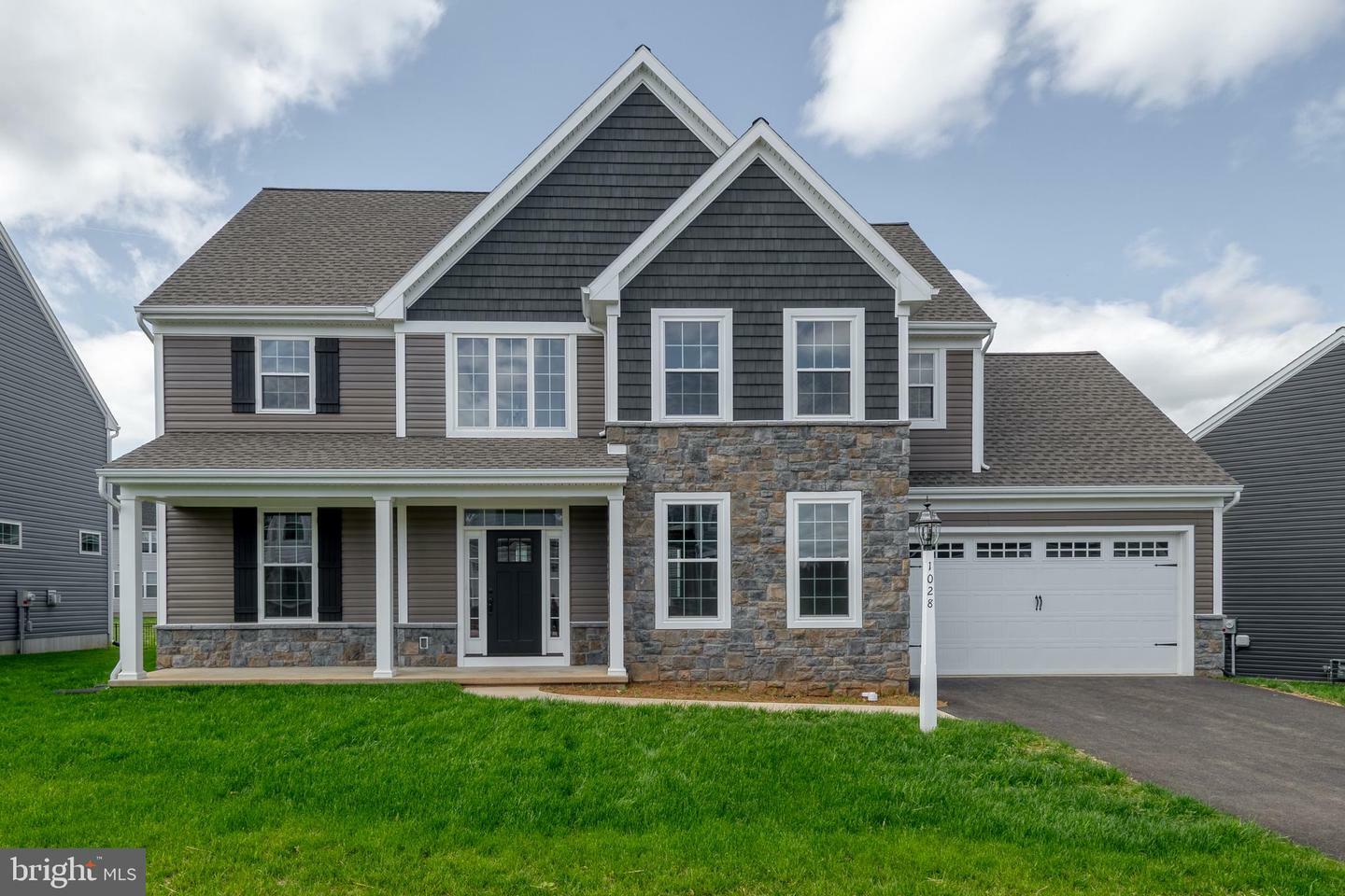 1028 Strafford Place  Lancaster PA 17601 photo