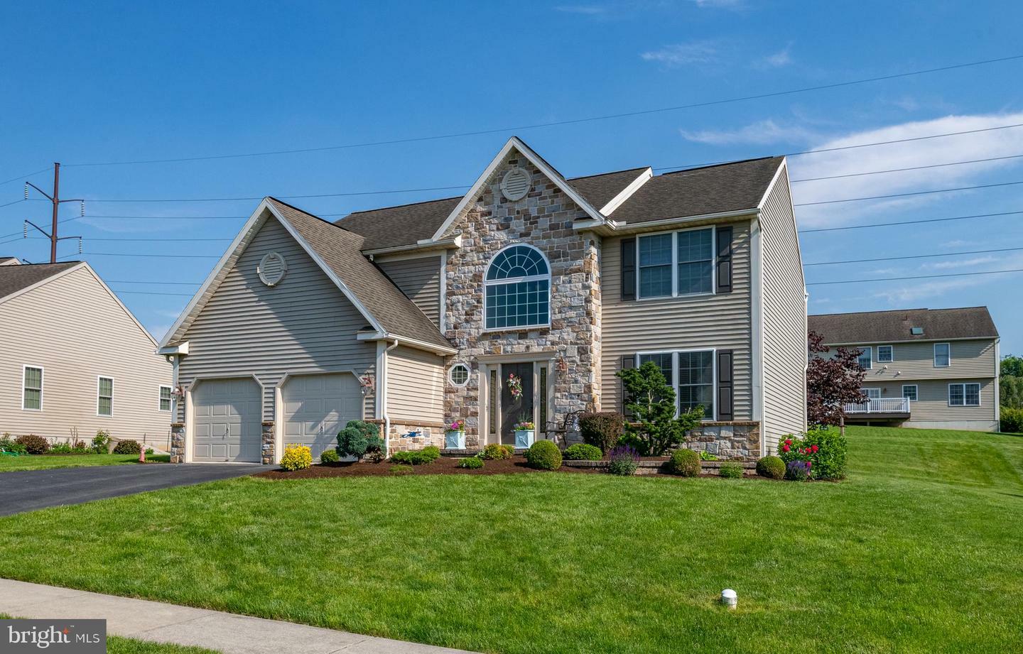 Property Photo: 310 Valley Court PA 19608