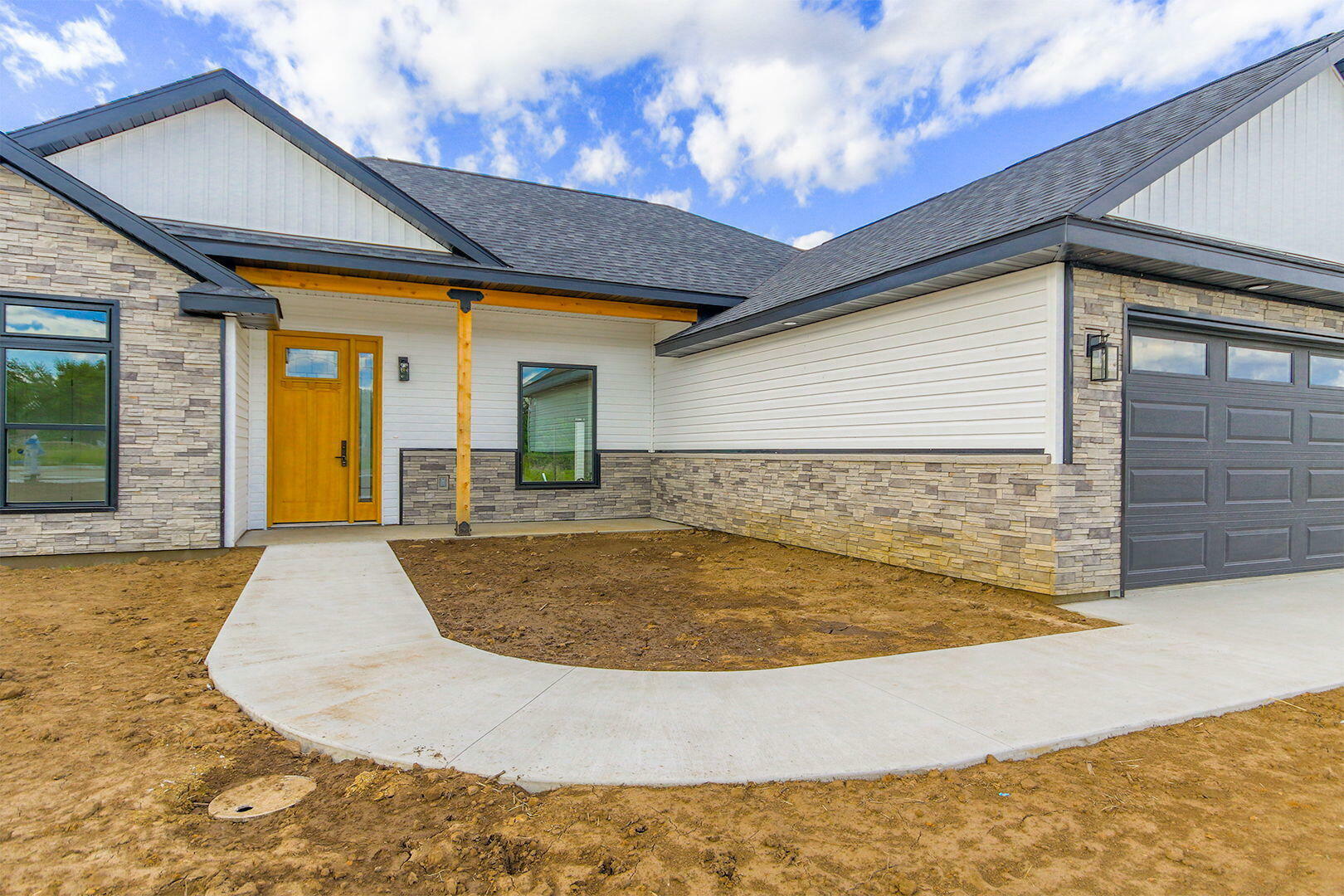 Property Photo: 317 W Jaxon St MO 65284