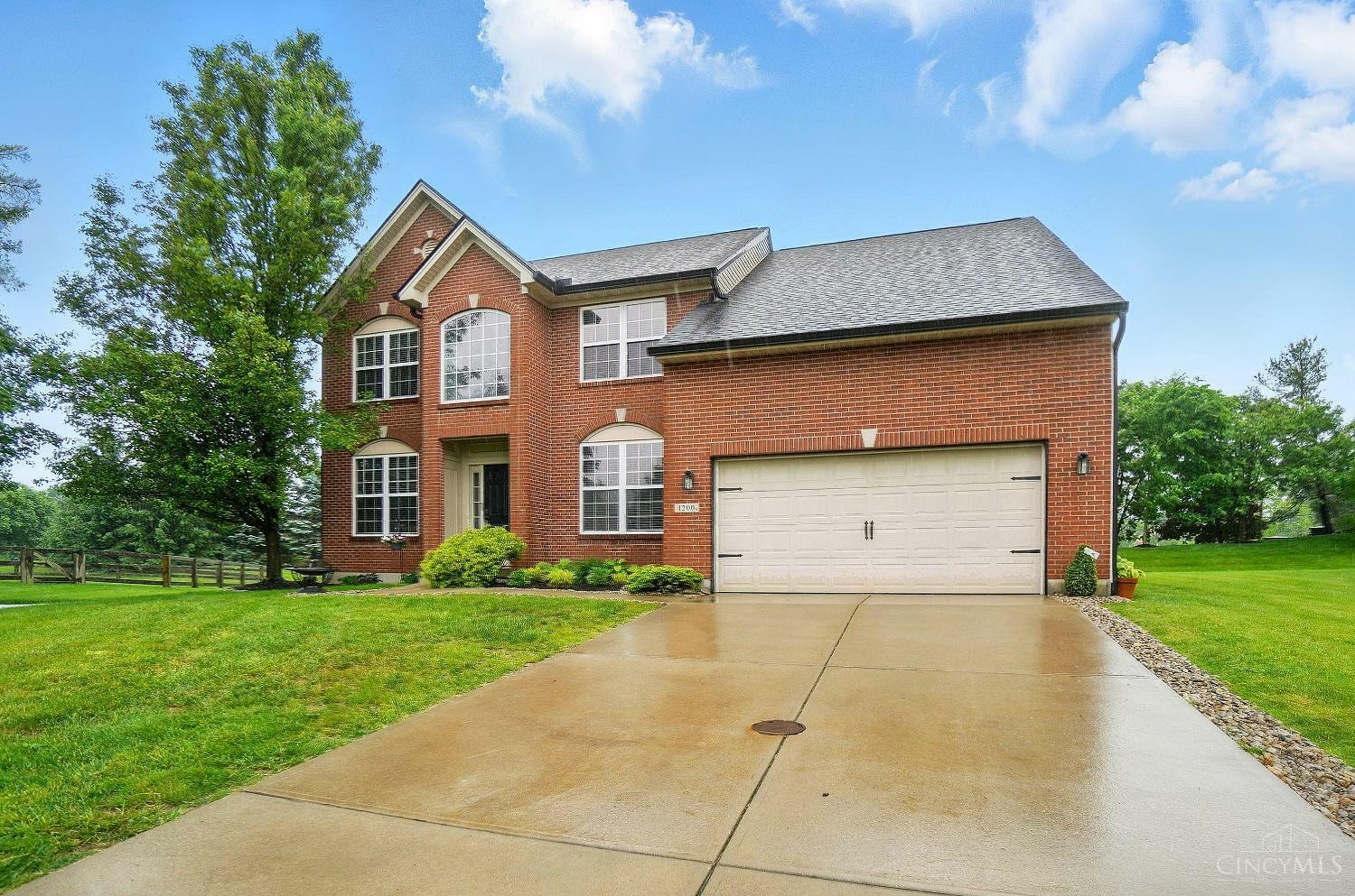 Property Photo: 1200 W Glenwood Court OH 45102