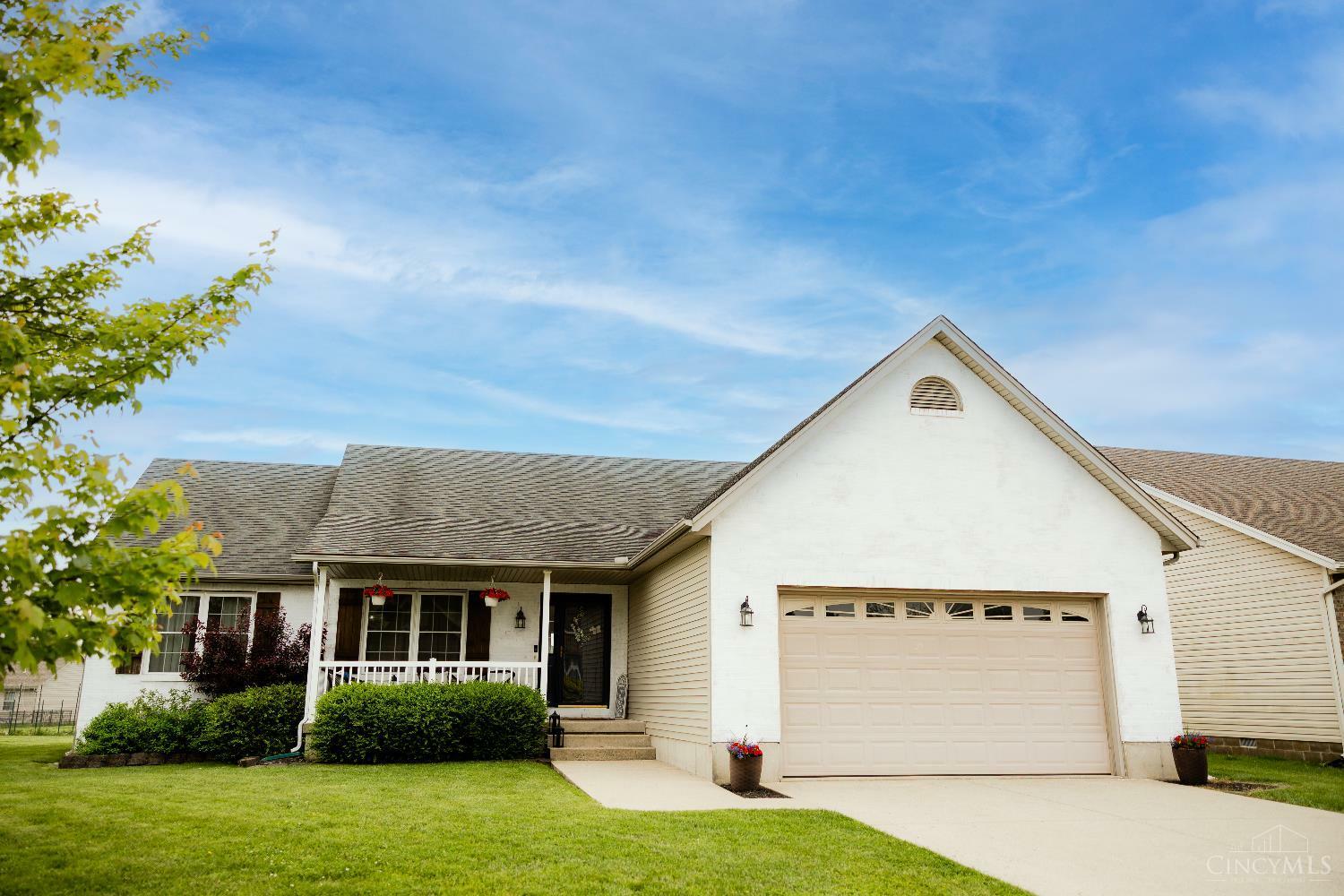 Property Photo: 1452 Meadow Ridge Circle OH 45177