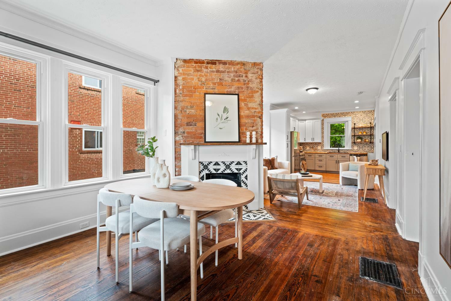 Property Photo: 6816 Plainfield Road OH 45236