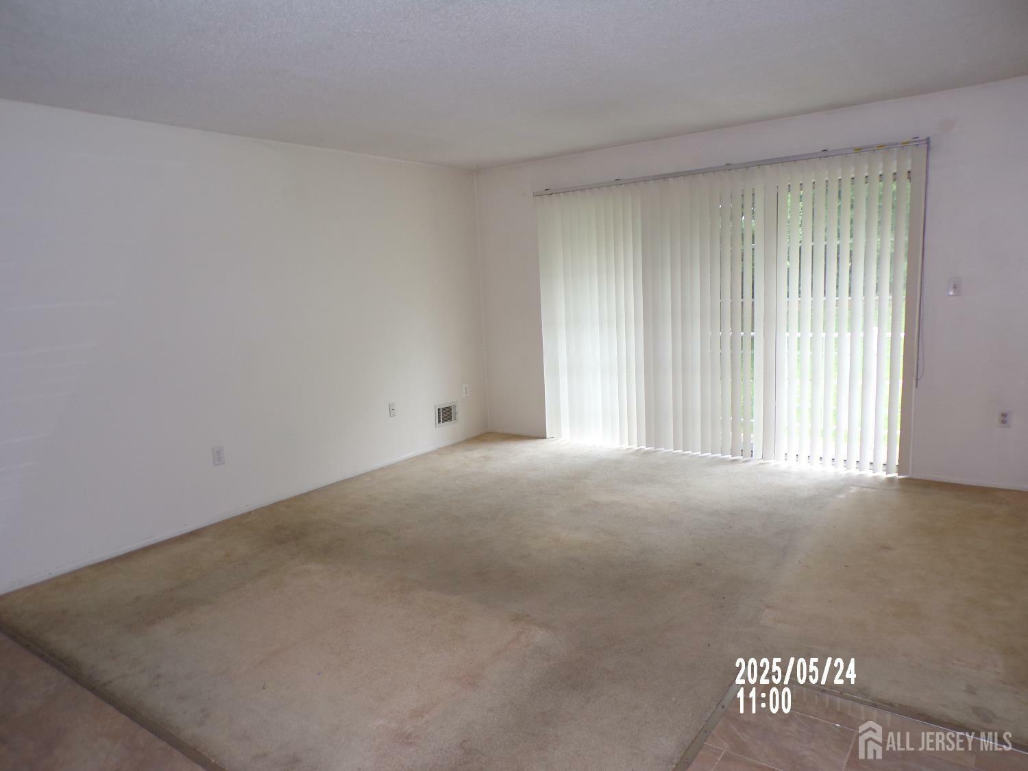 Property Photo:  77 Clay Street  NJ 08902 