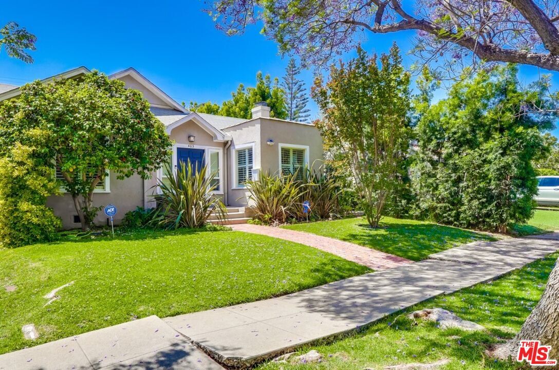 Property Photo: 403 N Bronson Ave CA 90004