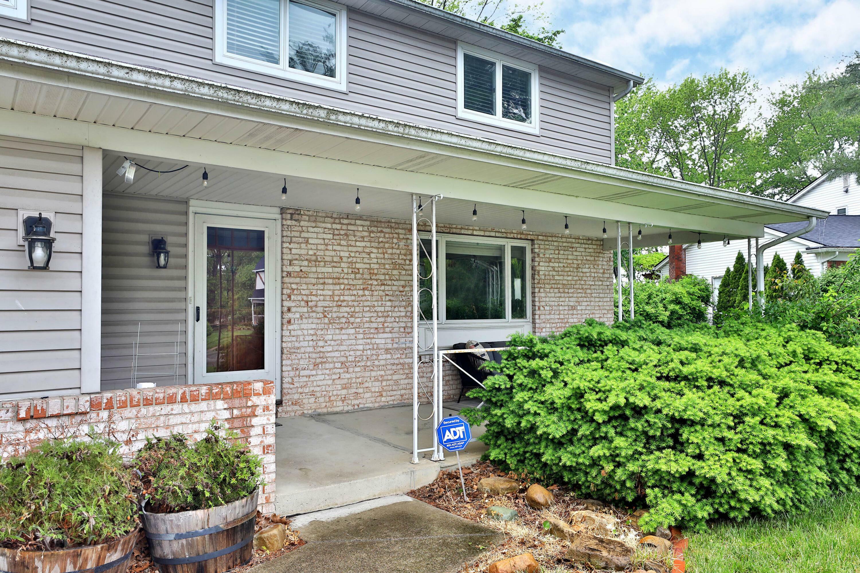 327 Warlock Court  Columbus OH 43230 photo