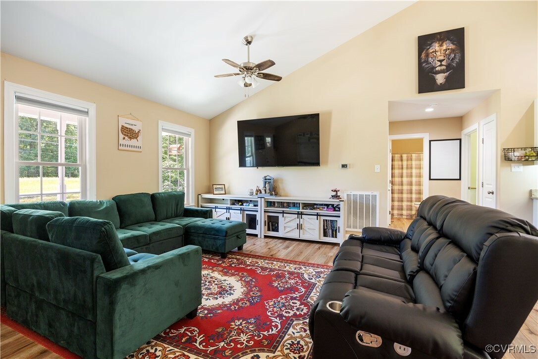 Property Photo: 124 Vogel Road VA 23040