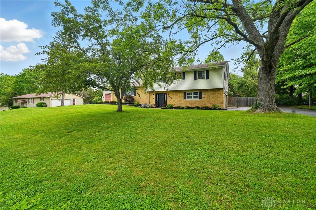 Property Photo: 2629 Echo Valley Drive OH 45434