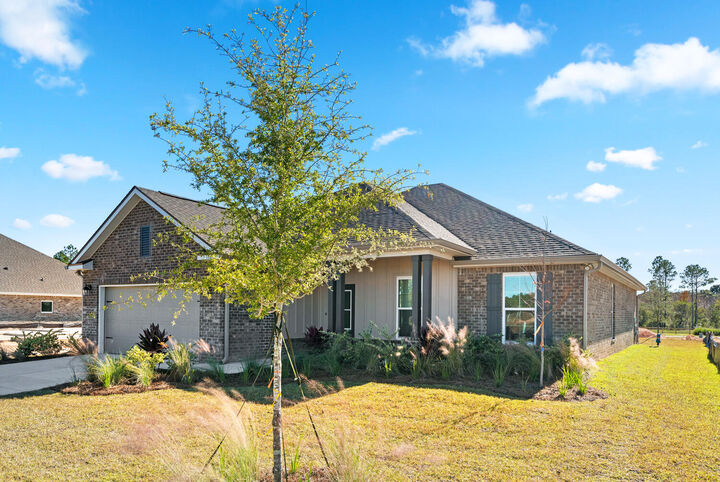 Property Photo: 118 Splendor Run FL 32439