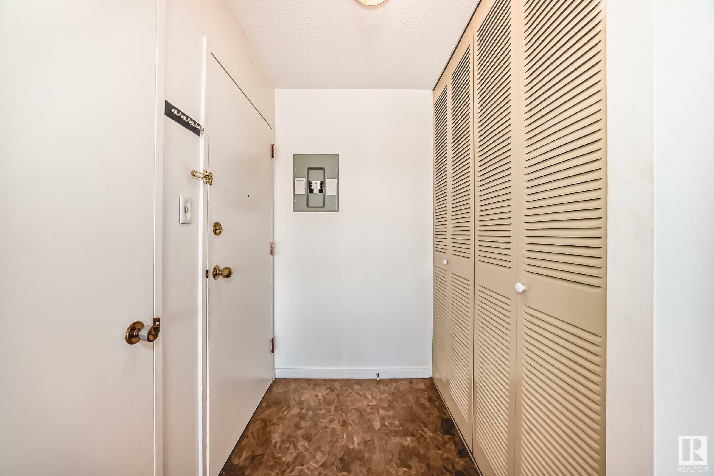 Property Photo: 11415 41 Avenue NW 301 AB T6J 0T9