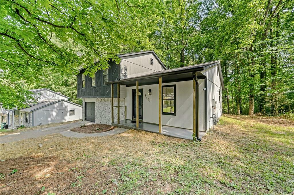 Property Photo: 5401 Martins Crossing Road GA 30088