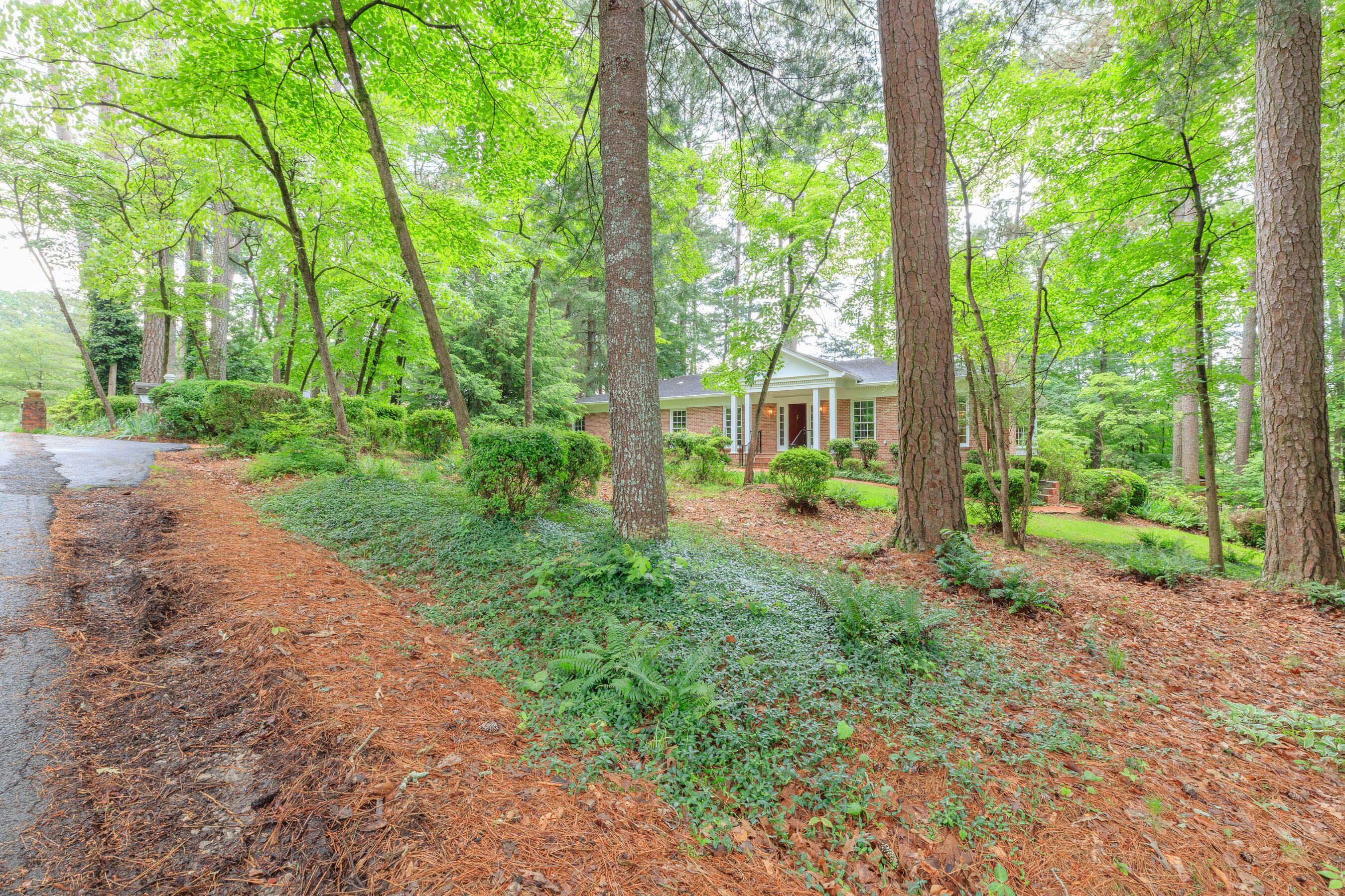 Property Photo: 302 Brookwood Lane GA 30728