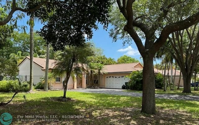 4477 NW 65th St  Coconut Creek FL 33073 photo