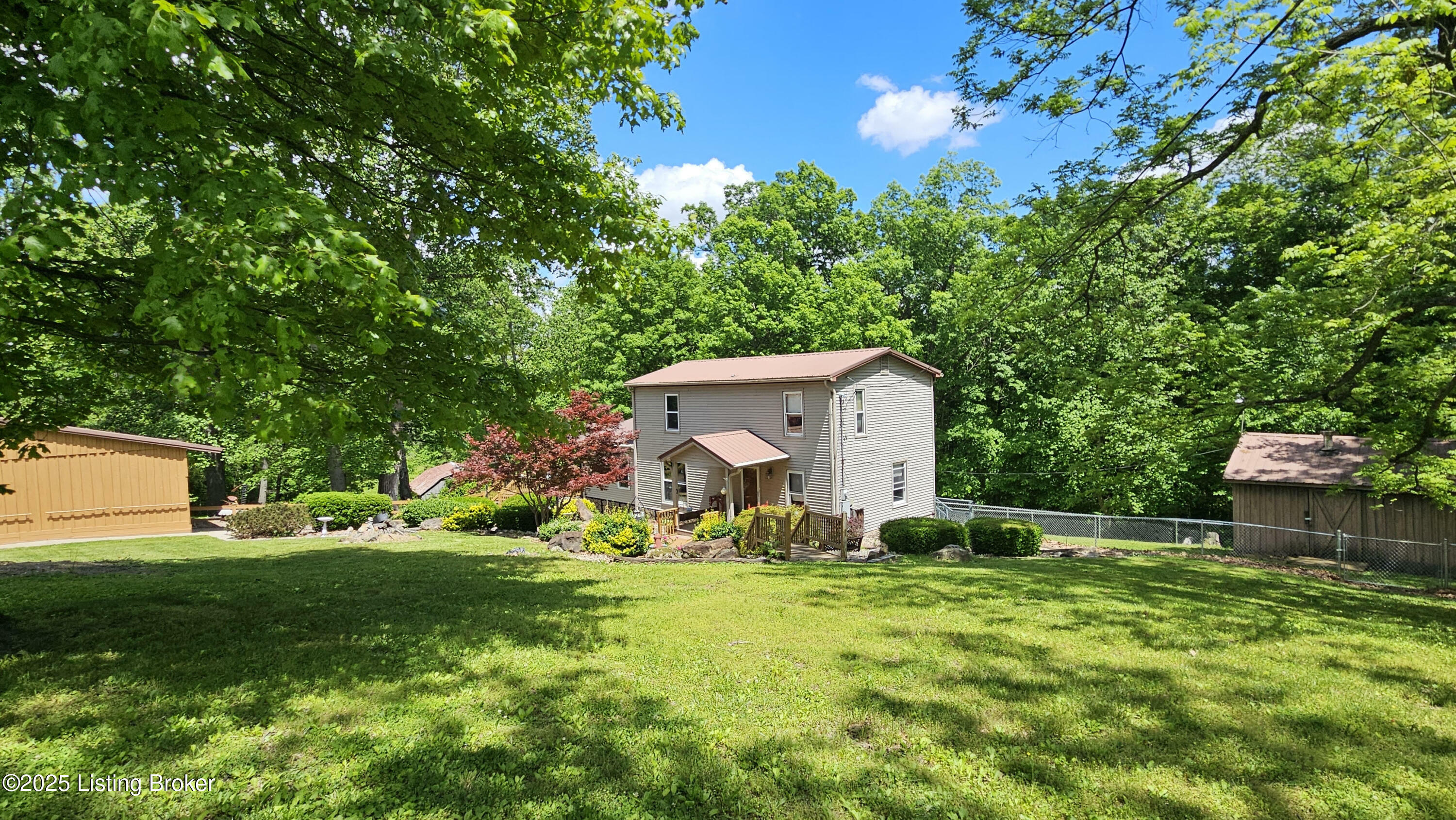 Property Photo: 1250 Arnold School Rd KY 40176