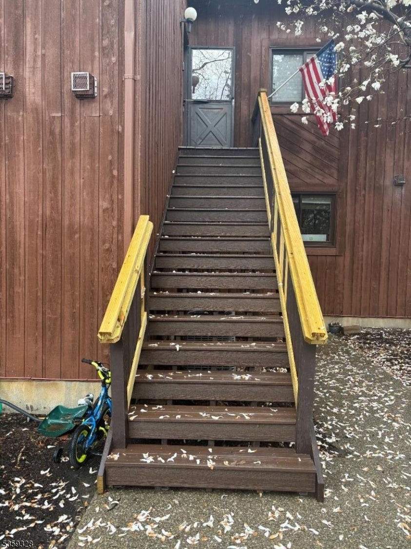 2 Solitude Ct 6  Vernon Twp. NJ 07462 photo