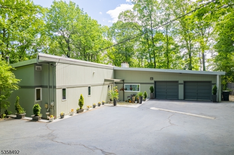 Property Photo: 1178 Johnston Dr NJ 07069