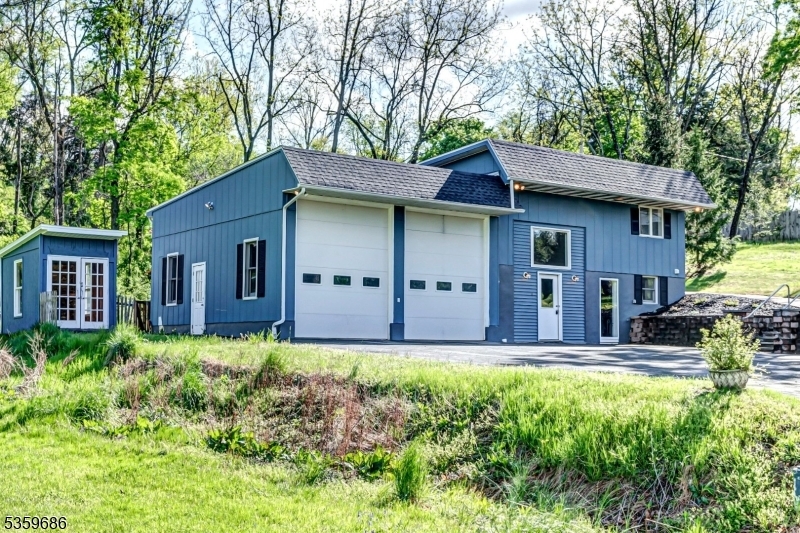 4 E Washington Street  Frenchtown Boro NJ 08825 photo