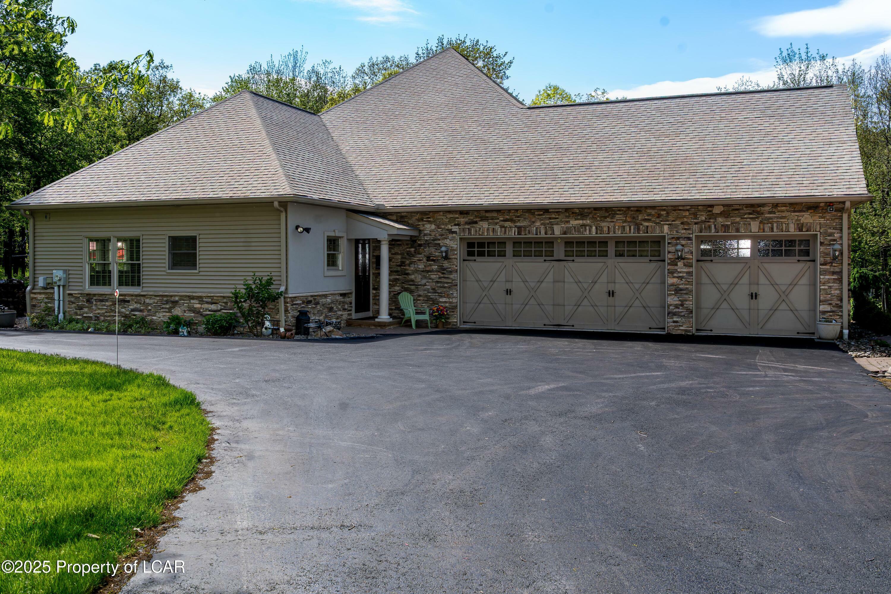 Property Photo: 15 Golf Course Road PA 18702