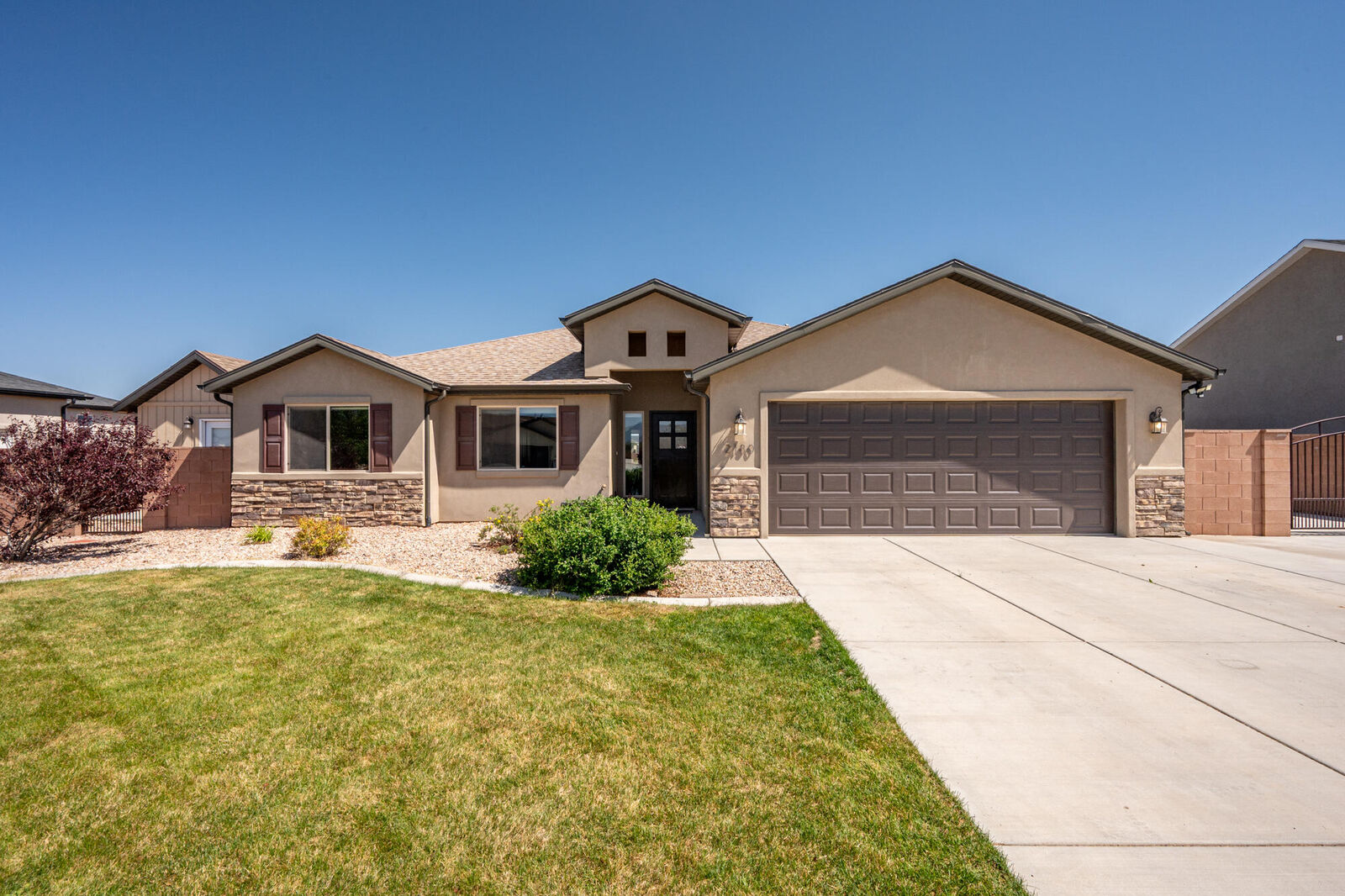 Property Photo:  2180 W Gallant Fox Dr  UT 84721 