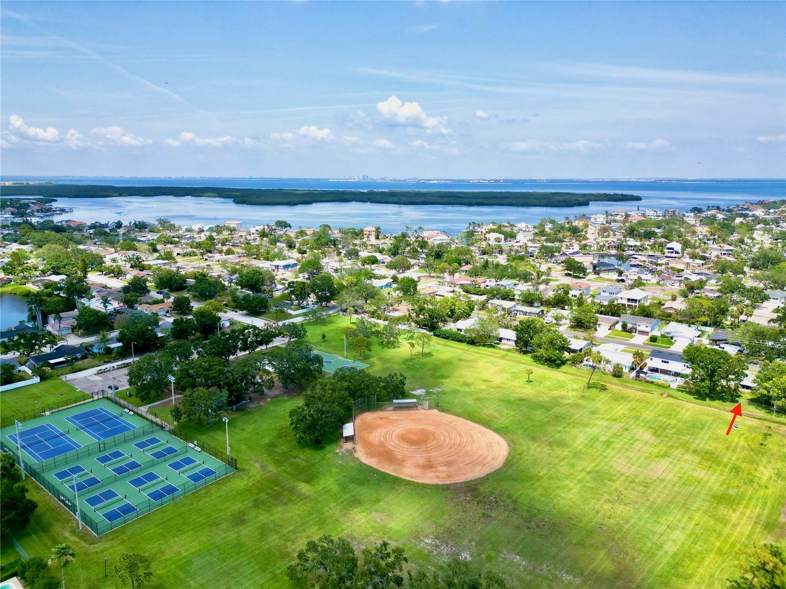 Property Photo:  5340 Denver Street NE  FL 33703 