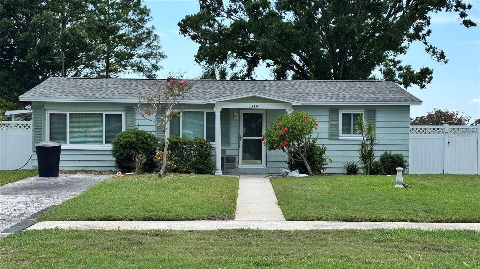 Property Photo: 5340 Denver Street NE FL 33703
