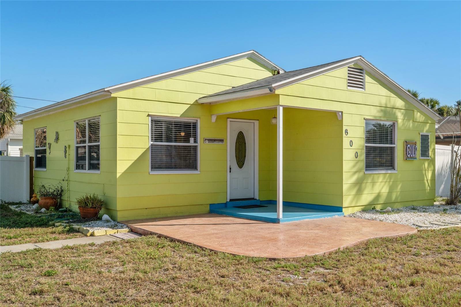 Property Photo: 600 79th Avenue FL 33706