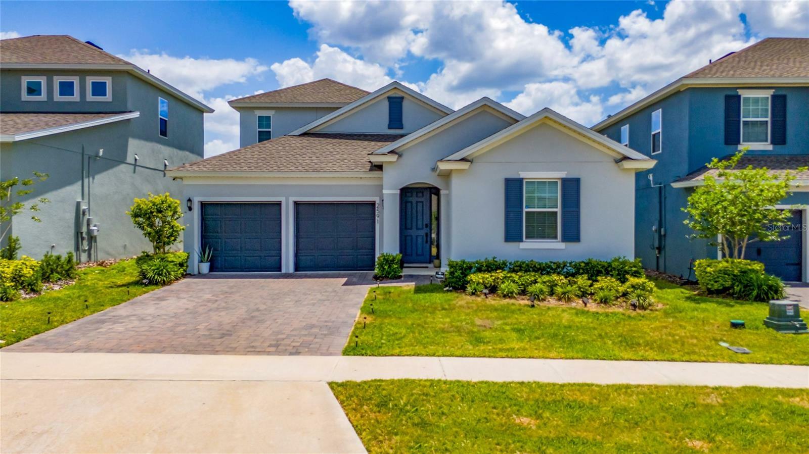 Property Photo: 2591 Seagirt Way FL 34711