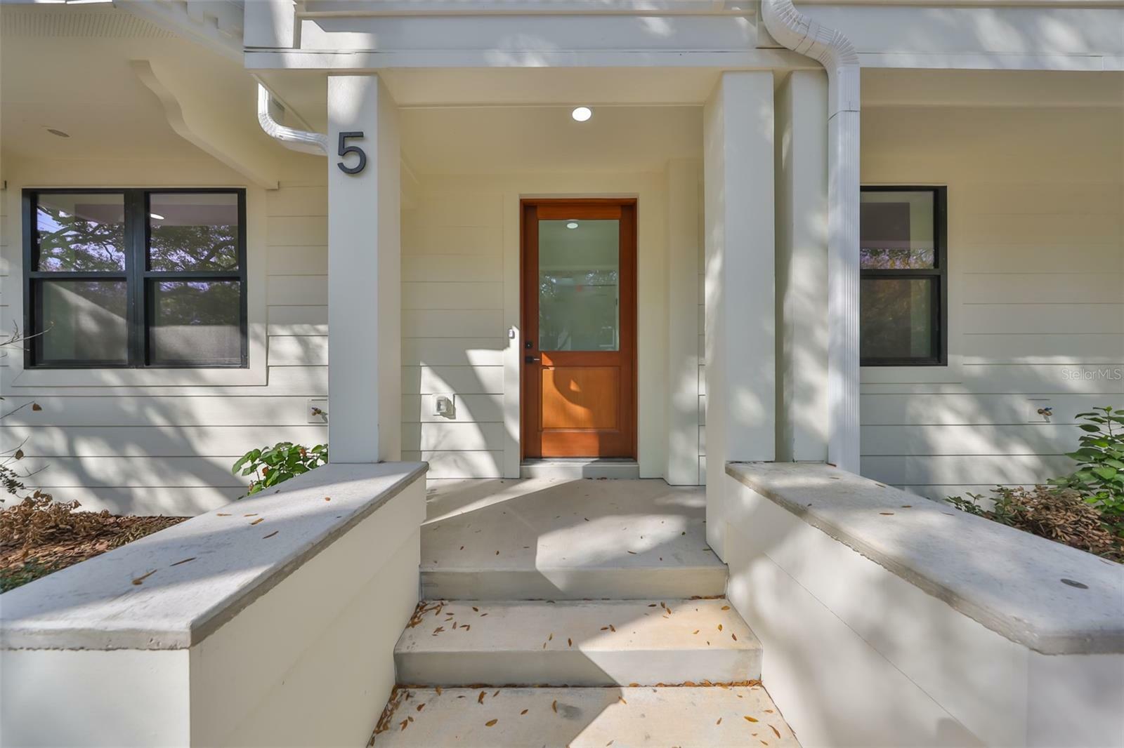 Property Photo: 1801 N Morgan Street 5 FL 33602