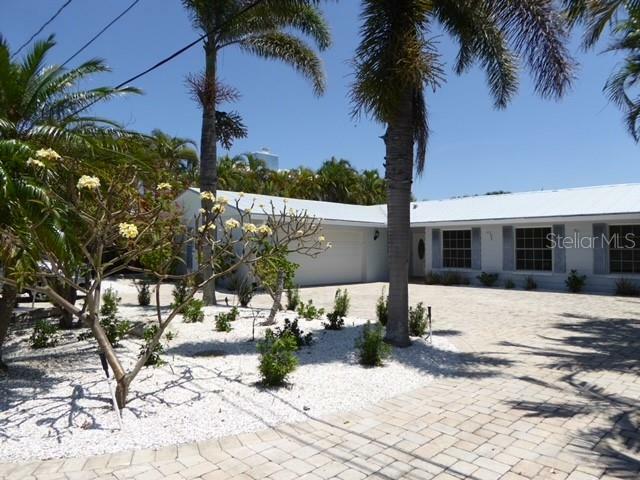 Property Photo: 12055 4th Street E FL 33706