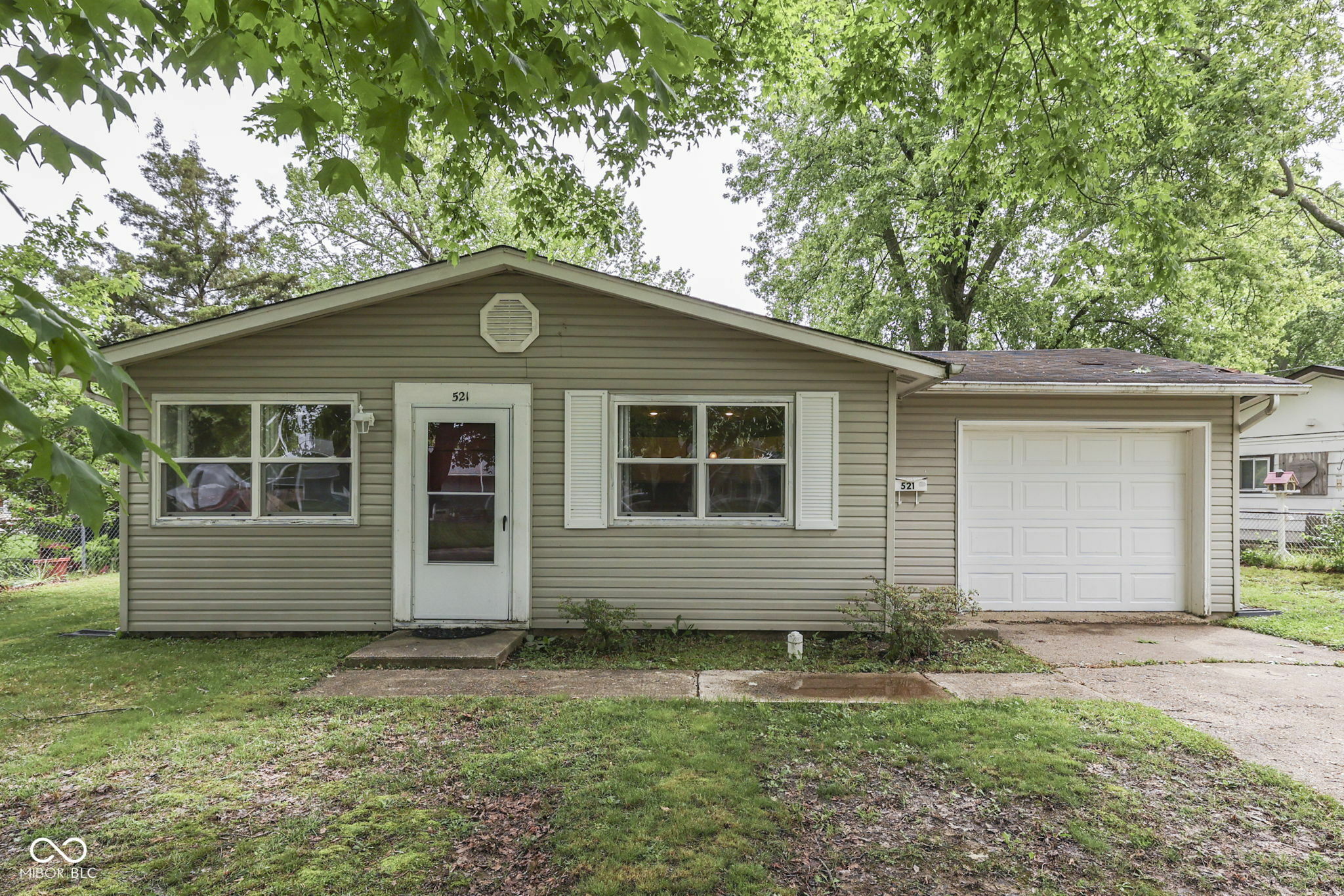 Property Photo:  521 Elmhurst Place  IN 46184 