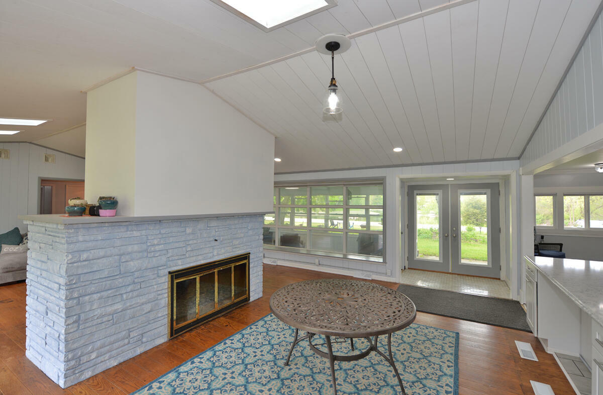Property Photo: 3933 Country Ln WI 53405