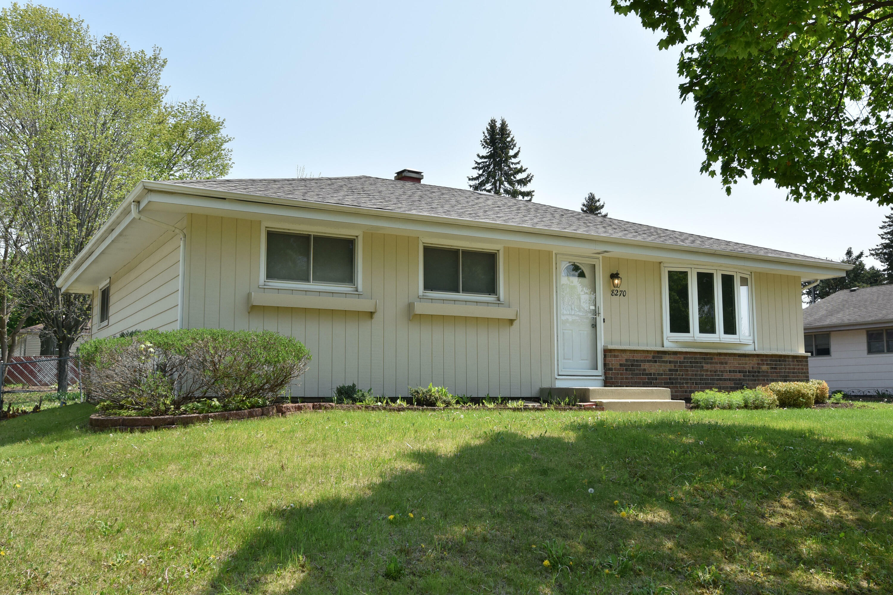 Property Photo: 8270 N Celina St WI 53224