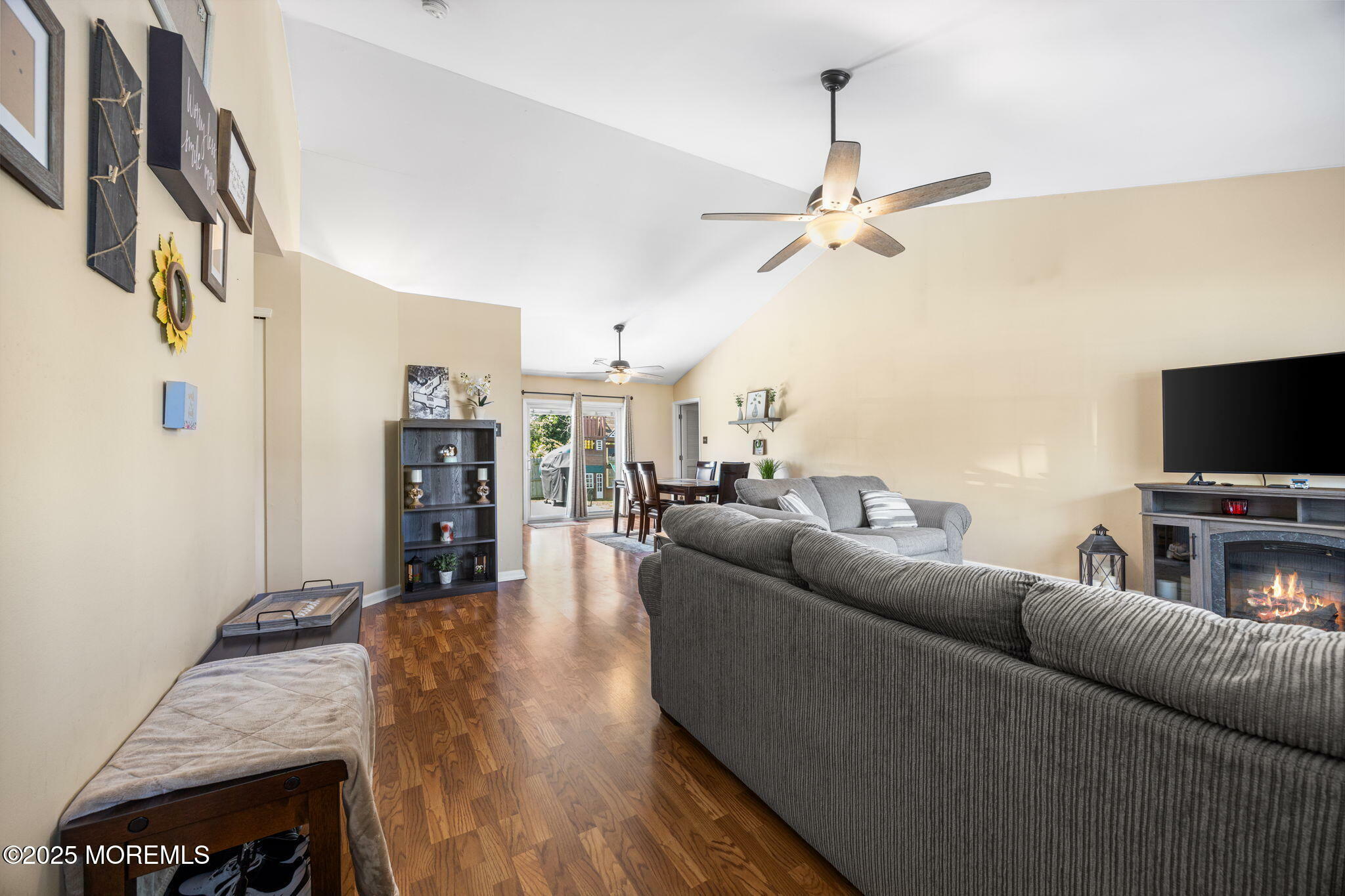 Property Photo:  109 Oneida Lake Drive  NJ 08087 