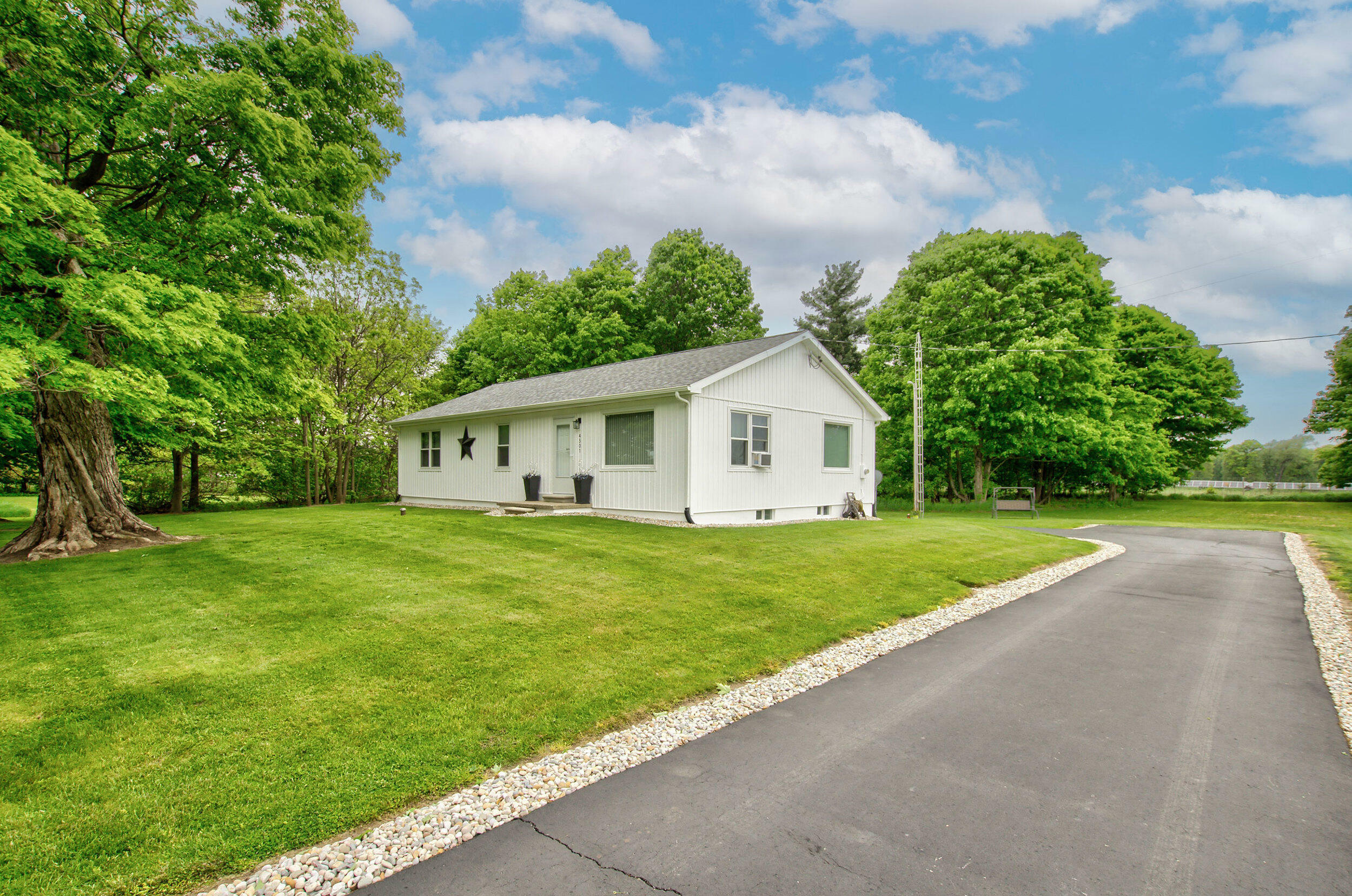 4301 Ludlow Road  Albion MI 49224 photo